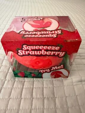 NWT Squeeeeze Strawberry Jumbo Squishy Sunny Days Toymendous Sensory Fidget Toy